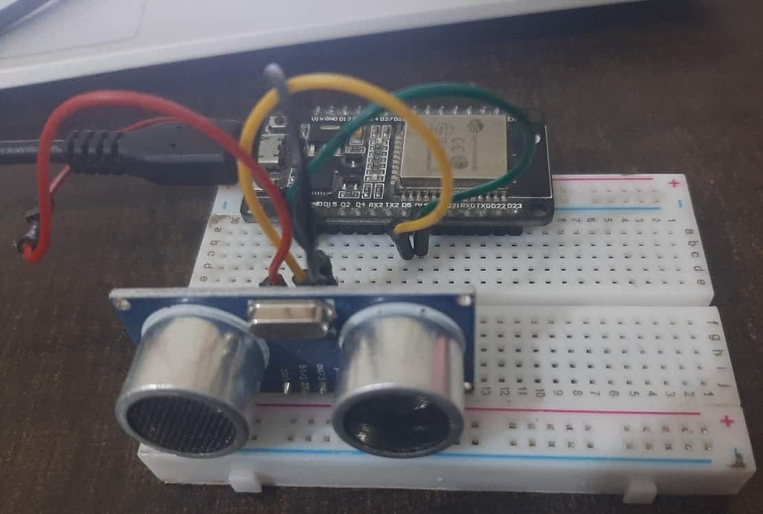 HC-SR04 ultrasonic sensor with ESP32 Arduino IDE