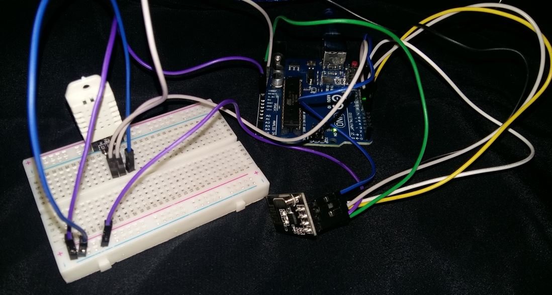 Arduino UNO with nRF240L01+ and DHT22 hardware