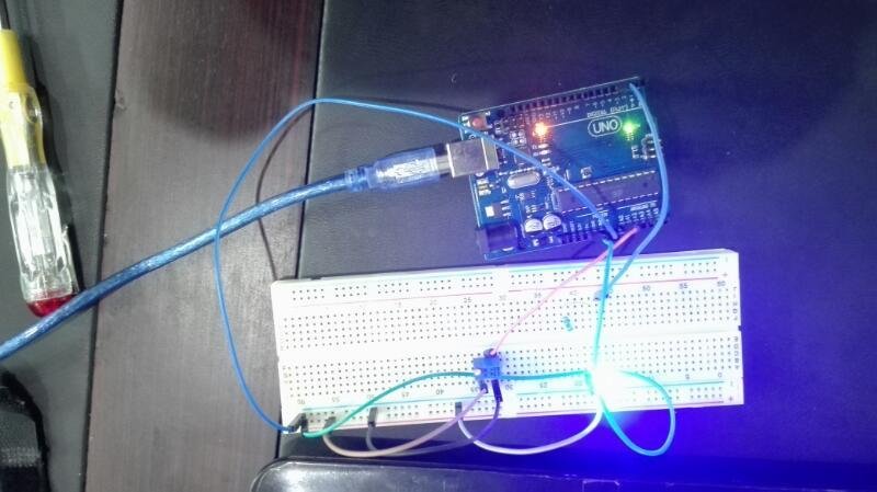 Analog voltage reading with Arduino