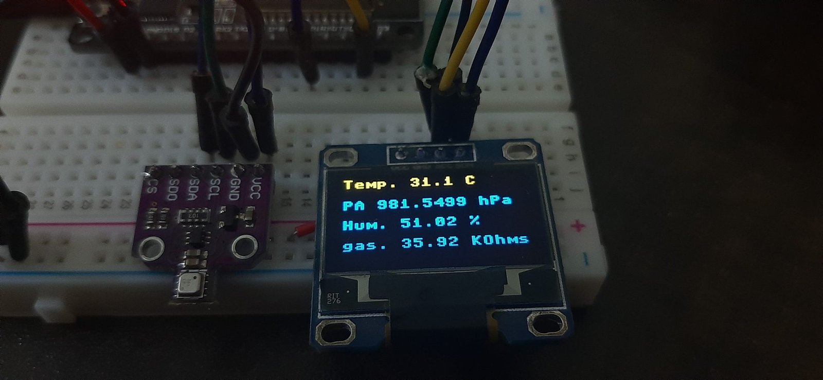 SSD1306 OLED Display With ESP32 And ESP8266 Using MicroPython