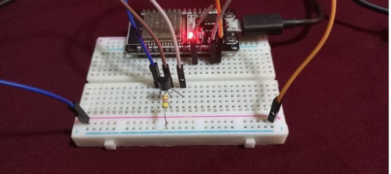 ESP32 MQTT Publish Subscribe DS18B20 Sensor Readings