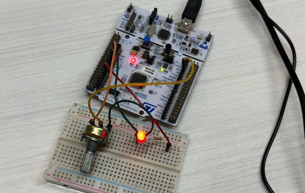 STM32 Nucleo ADC With Polling, Interrupt And DMA Methods